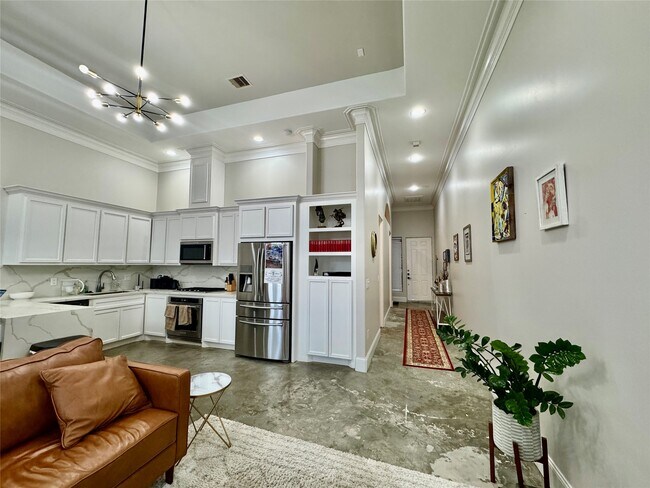 Building Photo - 5801 Winsome Ln