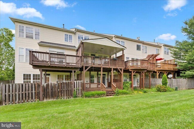 Building Photo - 43134 Shadow Terrace
