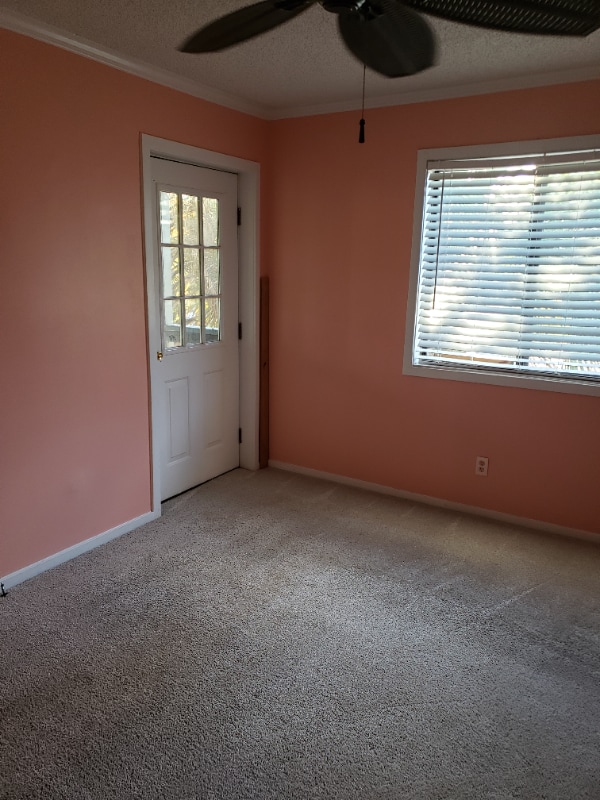 Building Photo - 4015 Fairway Dr