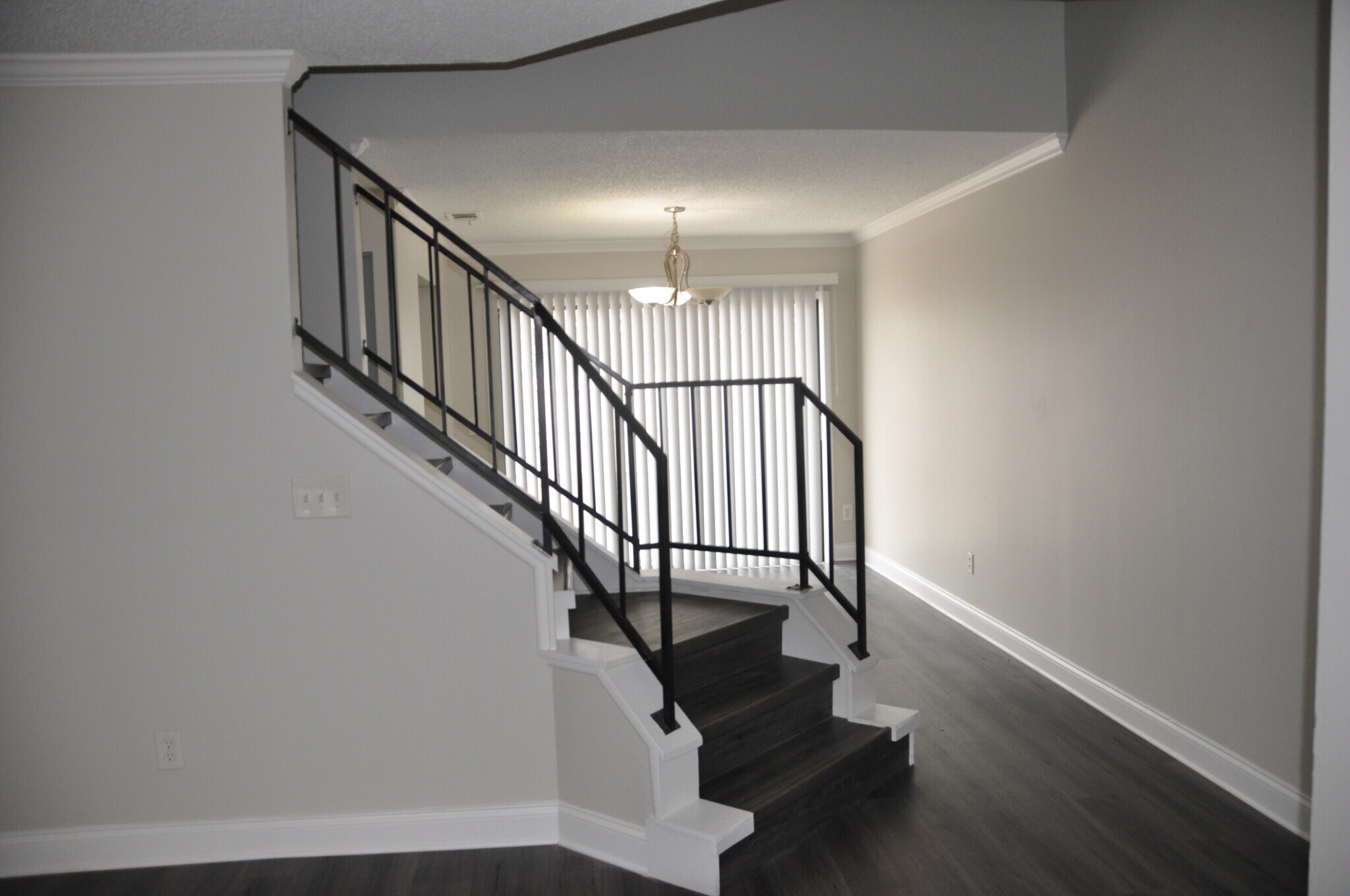 Building Photo - 2982 Embassy Ct