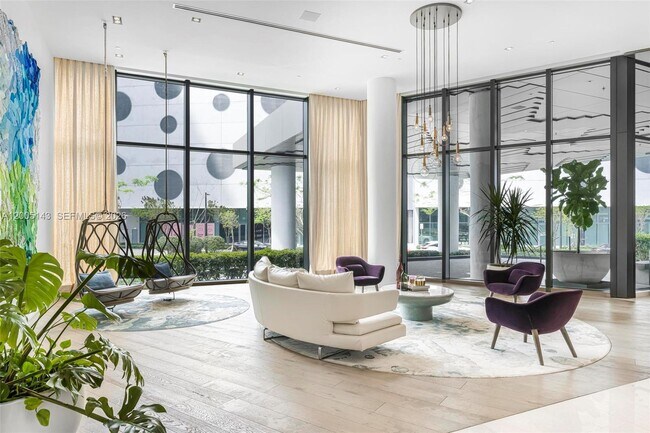 Building Photo - 650 NE 32nd St