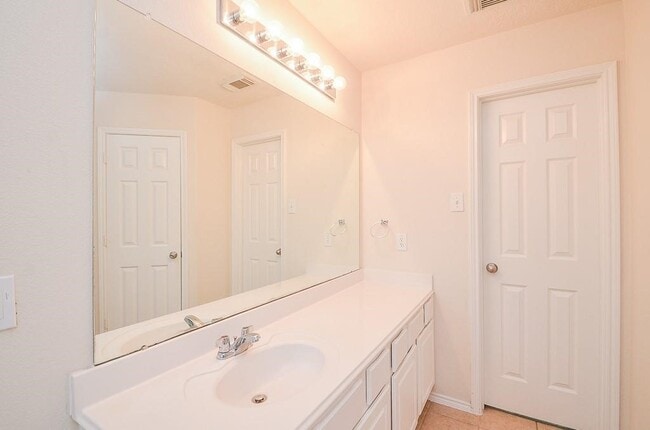 Building Photo - 7306 Cypress Pr Dr