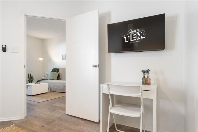 Building Photo - 12166 Metric Blvd