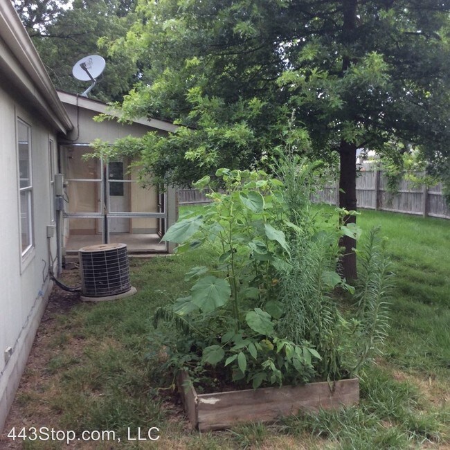 Building Photo - 3 br, 2 bath House - 5000 Shalimar Court