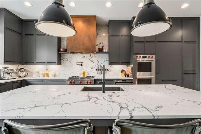 Building Photo - 661 Auburn Ave NE