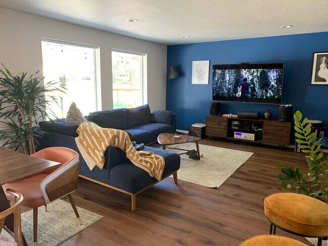 Main living space - 20736 Will Scarlet Ln