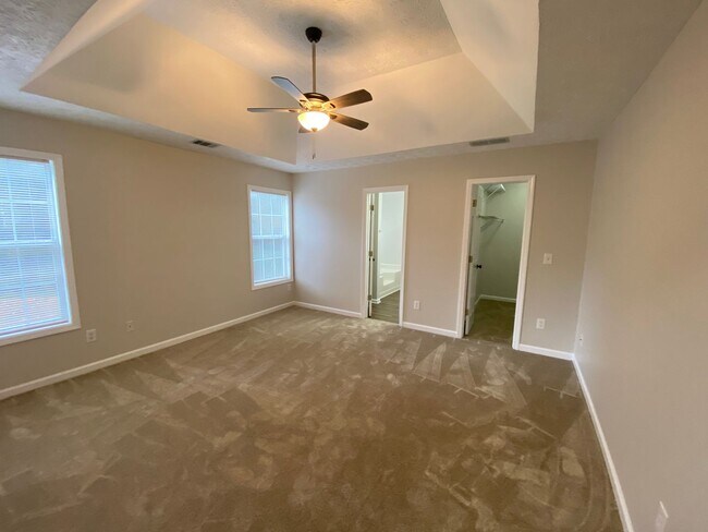 Building Photo - 4343 Grey Park Dr NE