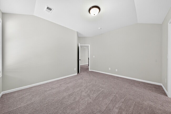 Building Photo - 63 Lee Rd 2234