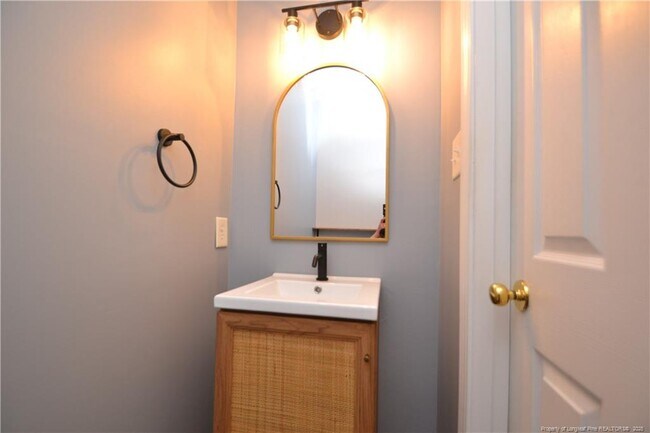 Building Photo - 308 Black Bird Ct