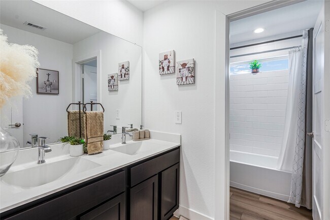 Building Photo - 638 Paisley Harbor Ct