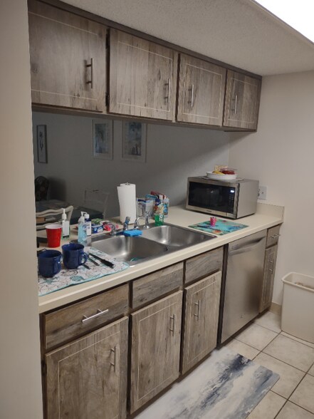 Building Photo - 21 Dondanville Rd