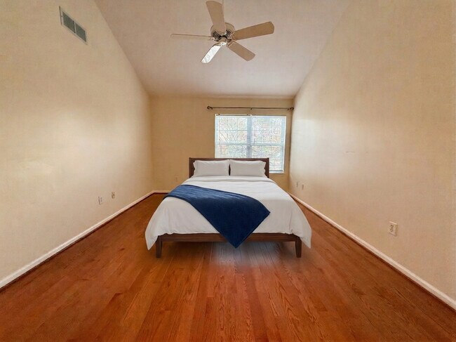 Building Photo - 306 Pimlico Way