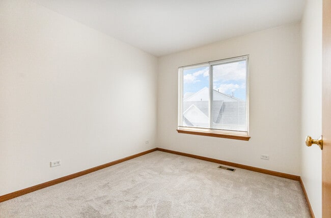 Building Photo - 14610 Patriot Square Dr W