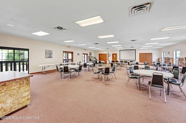 Building Photo - 9000 York Ln