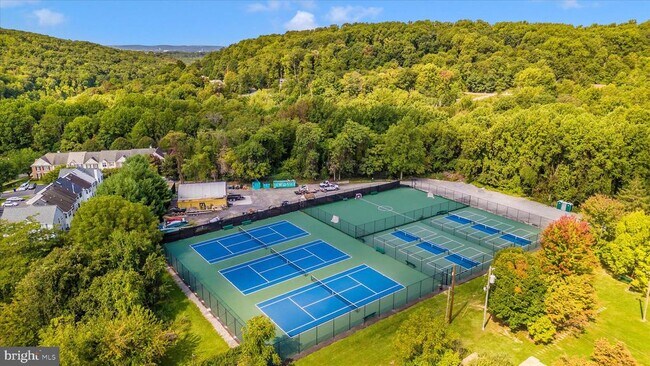 Building Photo - 6042 Fallfish Ct