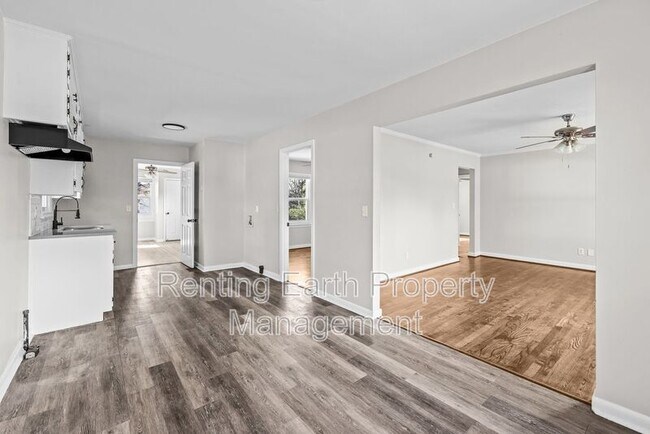 Building Photo - 1317 Glenwood St NW