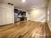 Building Photo - 0 bedroom in CHICAGO IL 60625
