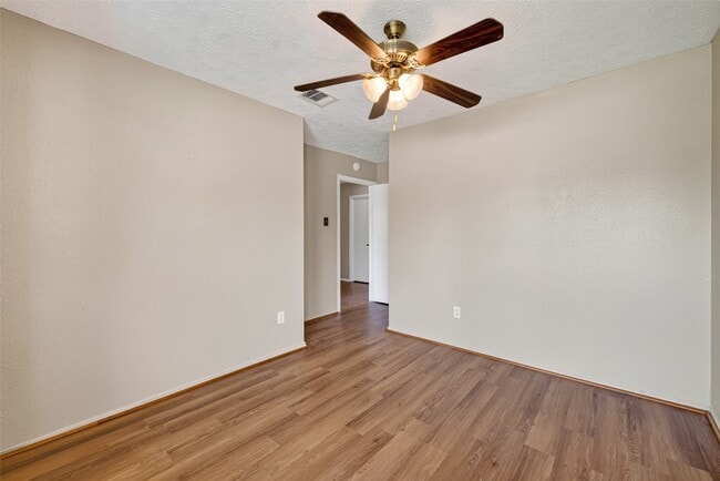 Building Photo - 14002 Kathi Lynn Ln