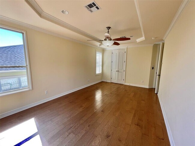 Building Photo - 20603 Highland Lake Loop