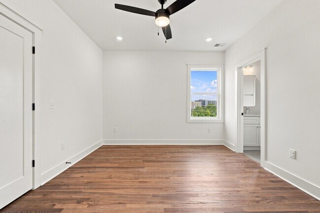 Building Photo - 508 Waycross Dr