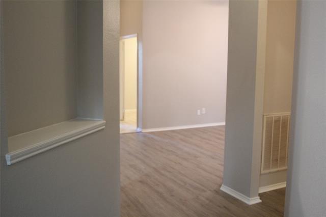 Building Photo - 725 Sequoia Dr