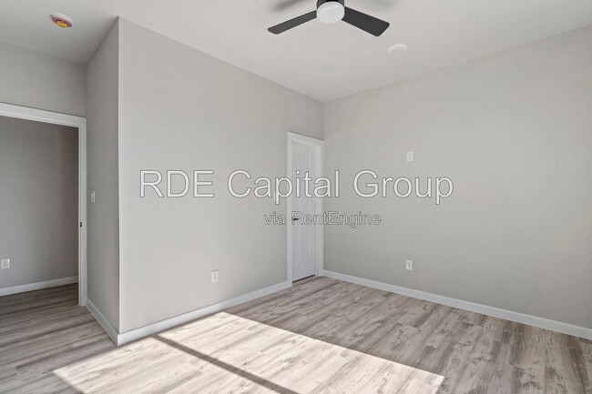 Building Photo - 948 S Corinth St Rd