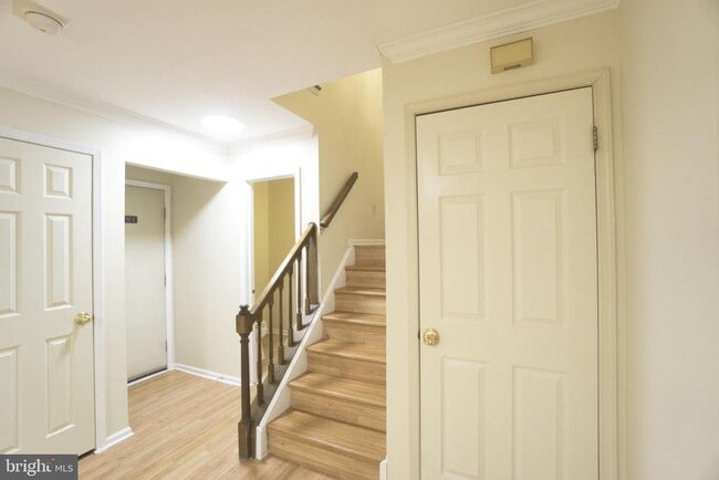 Building Photo - 1379 Gwynedale Way