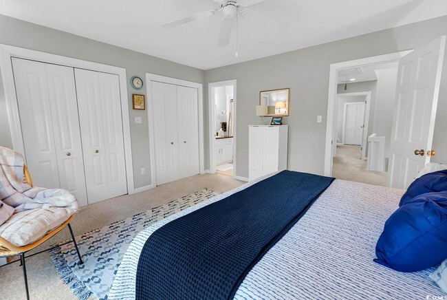 Building Photo - 4000 Fairway Lakes Dr