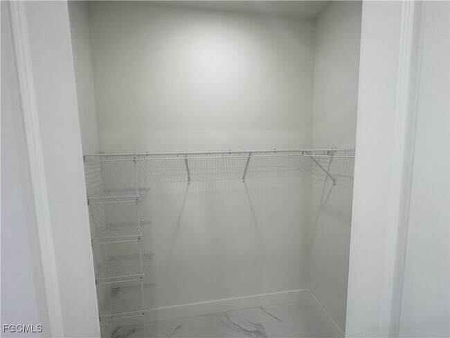 Building Photo - 1214 Cherry St E