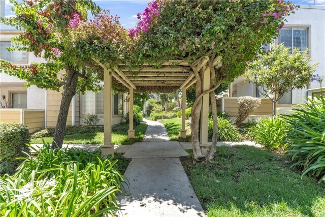 Building Photo - 18408 Hatteras St