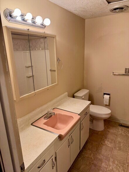 Bathroom - 2059 N 250 W