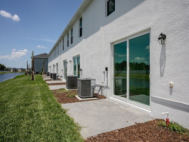 Building Photo - Brand-New 3BR/2.5BA Townhouse for Rent in Lakewood Ranch — $2,300/Month, Internet & Lawn Care Inc...