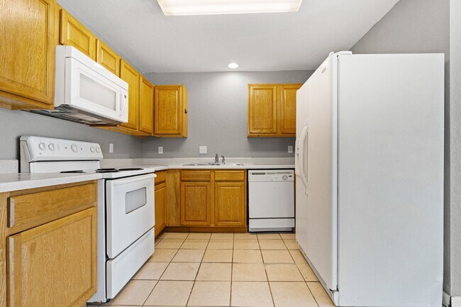 Building Photo - 13002 O'Connor Cove