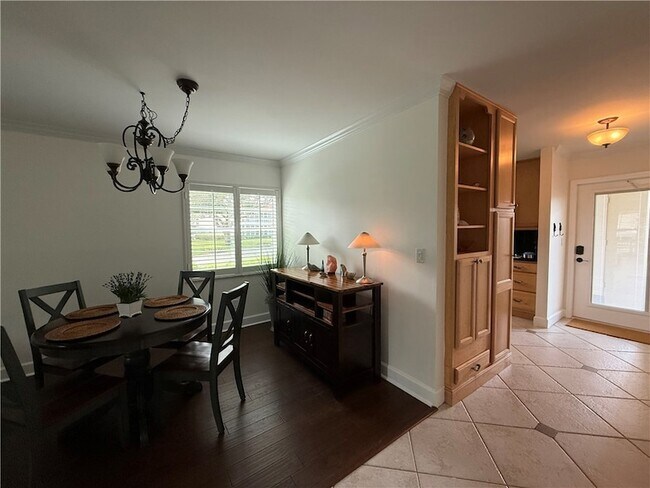 Building Photo - 18 Vista Palm Ln