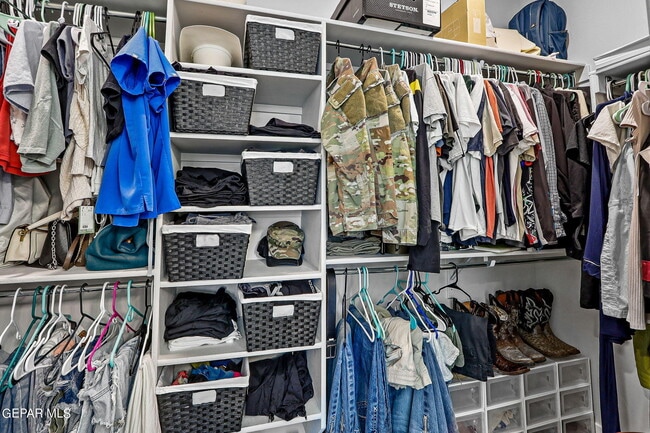 Building Photo - 840 Via Glorieta