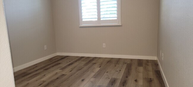Building Photo - Gorgeous 4 bedroom 3 bath in Fiddyment Farm