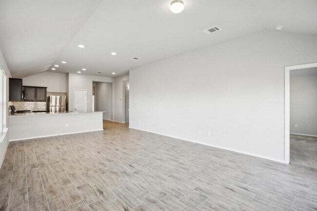 Building Photo - 124 Trailside Ln