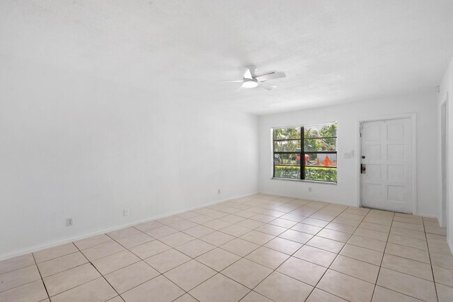 Building Photo - 4108 NW 79th Ave