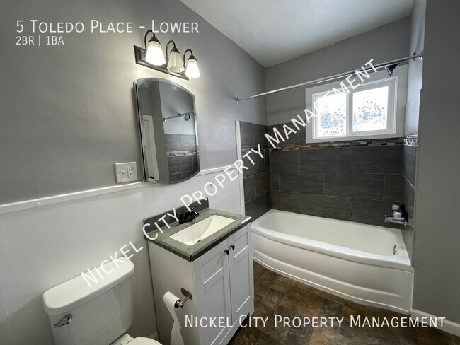 Building Photo - 5 Toledo Pl