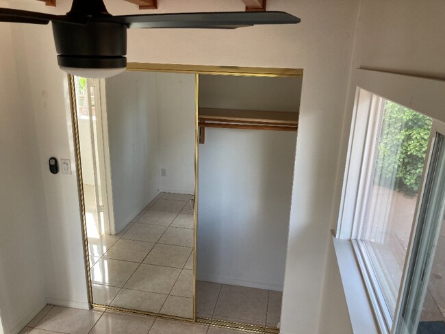 Building Photo - 112 Pauloa Pl