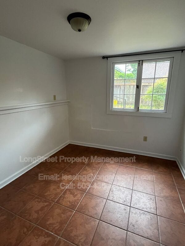 Building Photo - 6915 N Philadelphia Ave