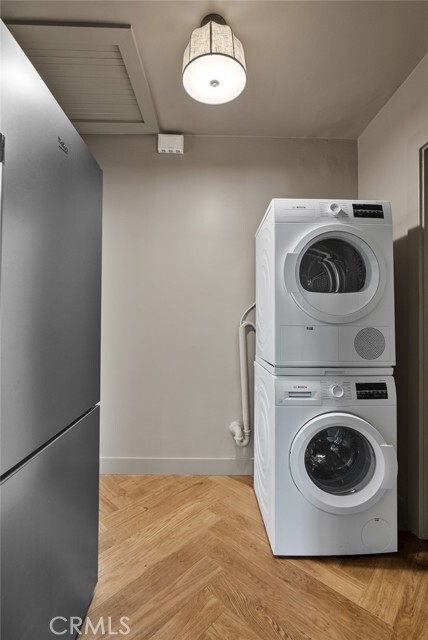 Building Photo - 2130 Apex Ave