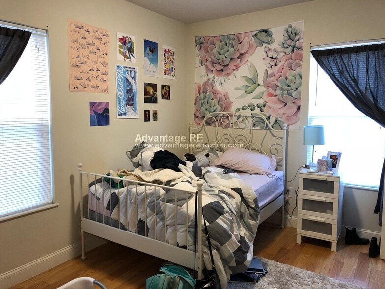 Building Photo - 120 Webster Ave