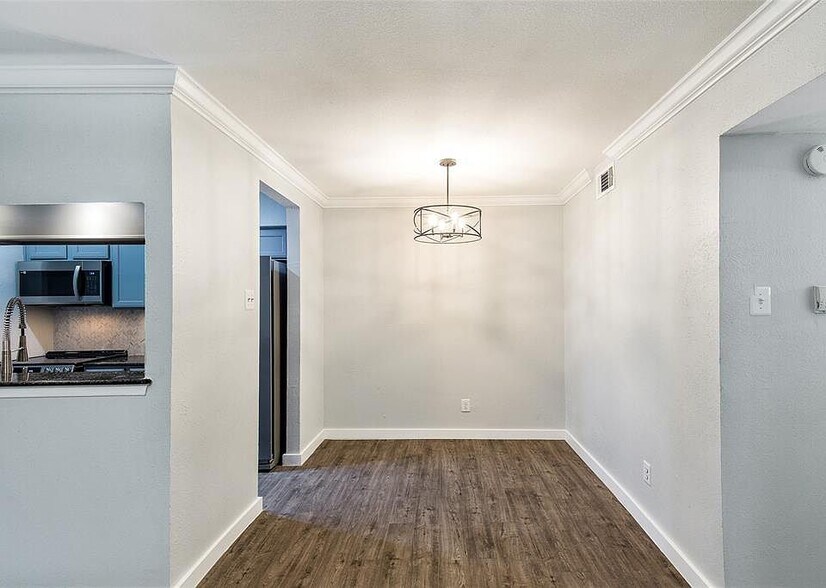 Building Photo - 5300 Keller Springs Rd