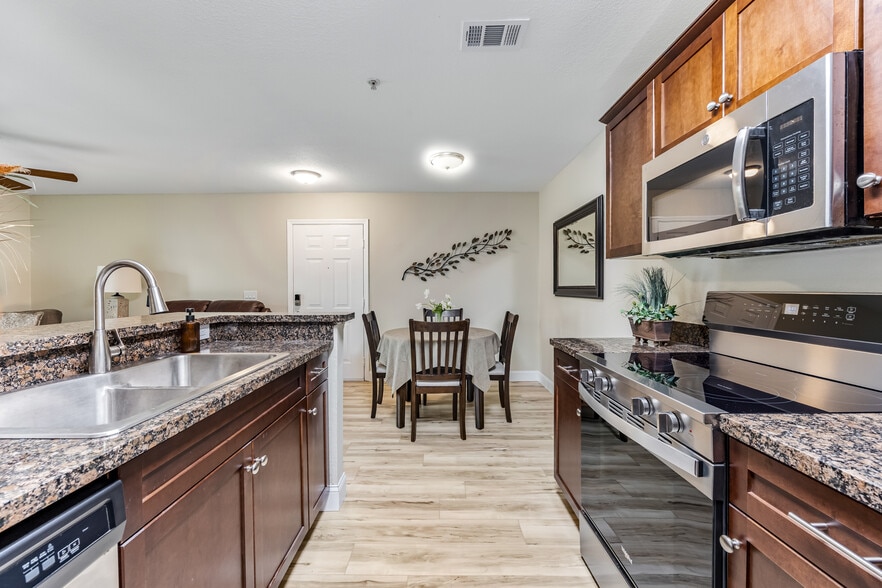 Building Photo - 3512 D'Avinci Way