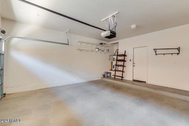 Building Photo - 4750 E Thunderheart Trail