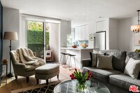 Building Photo - 7250 Franklin Ave