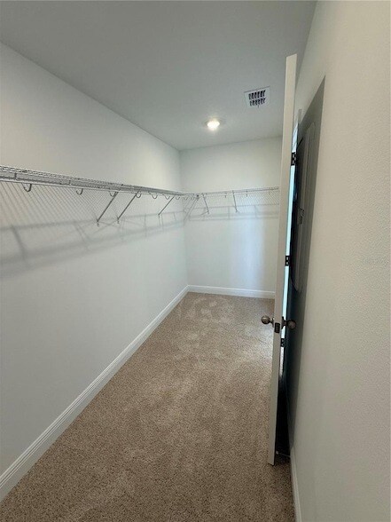 Building Photo - 2313 Broadbrook Dr