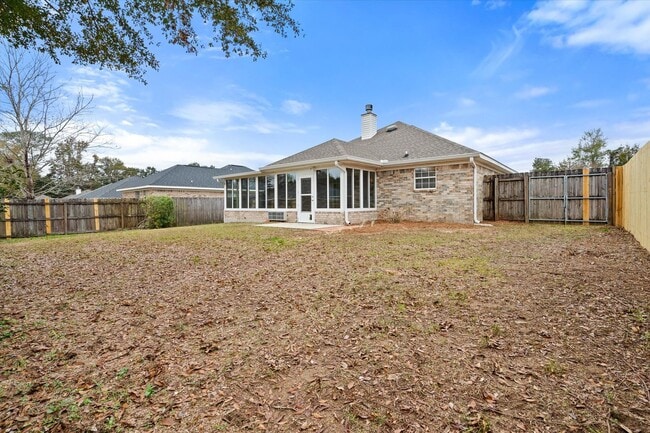Building Photo - HEART OF DAPHNE LISTING!