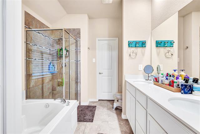 Building Photo - 10100 Levelland Pl